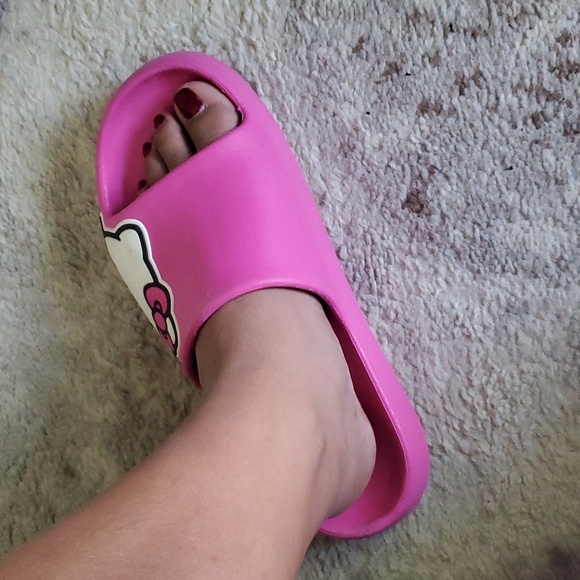 Hello kitty Slides - Picture 4 of 4